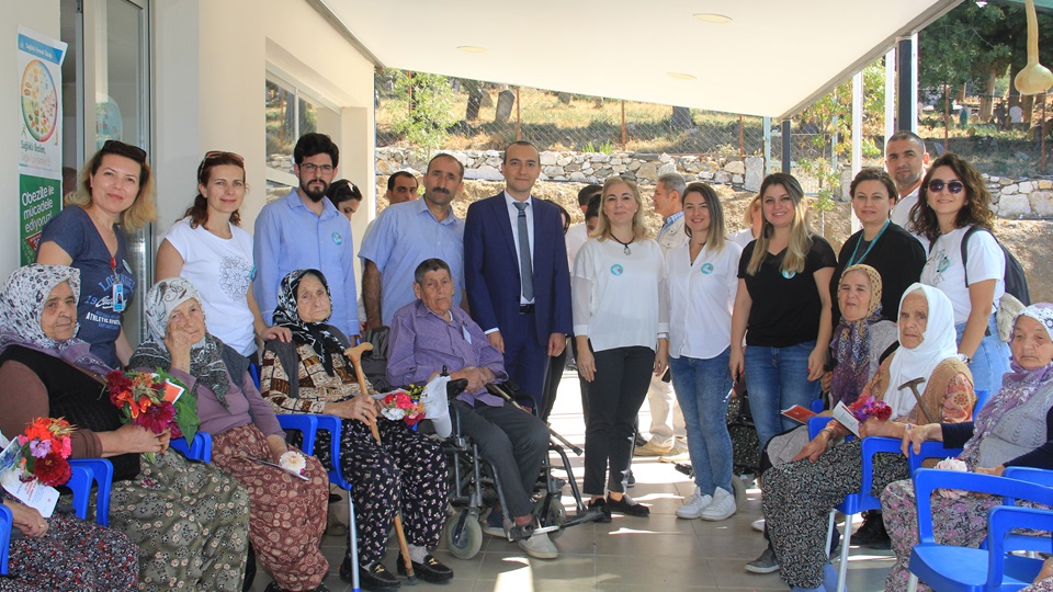 1 EKİM DÜNYA YAŞLILAR GÜNÜ
